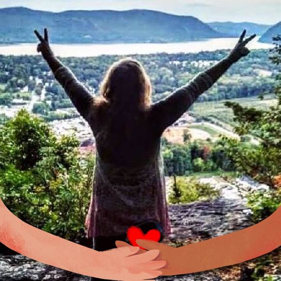 Meet your Posher, Laurie - Picture 1 of 1